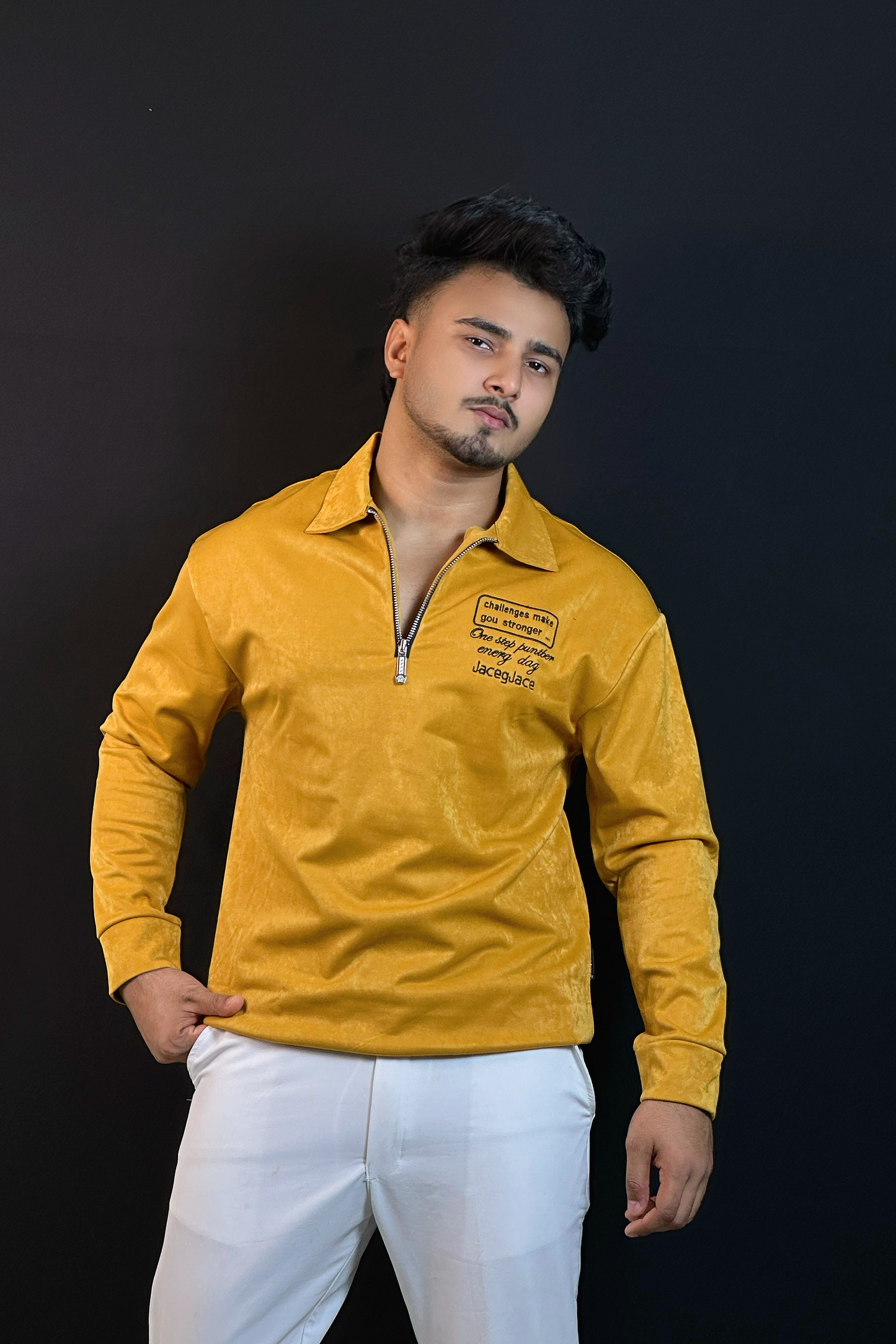 মাস্টার্ড কালার ভেলভেট সোয়েটশার্ট-ZIPPER