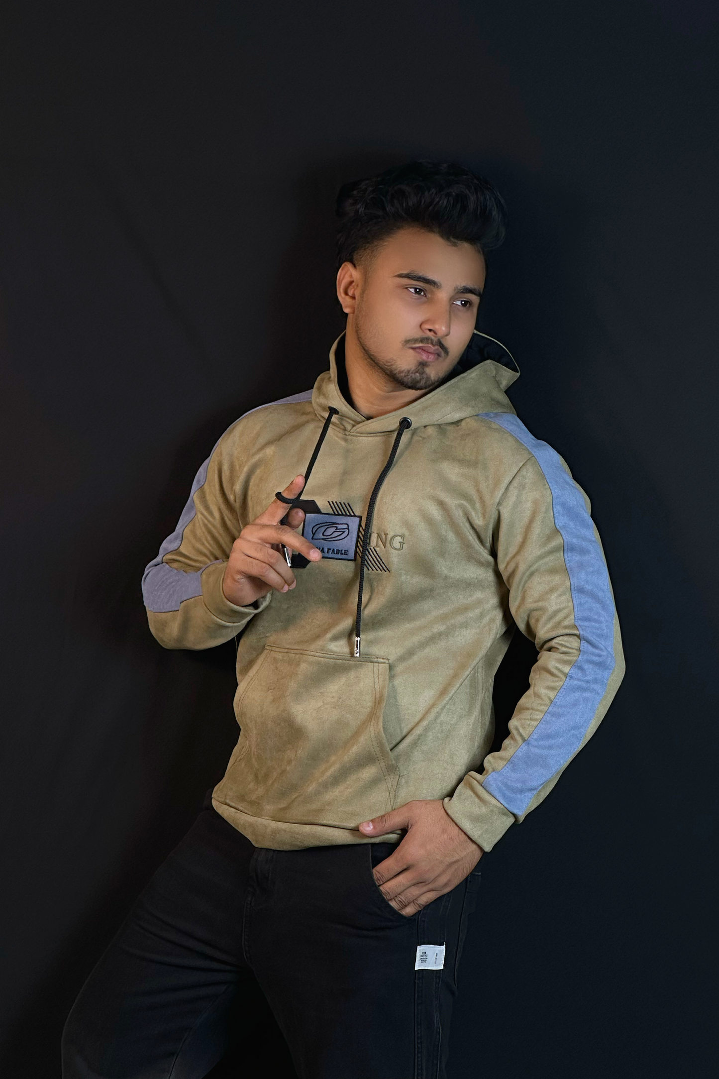 মিডেড অলিভ কালার চায়না ভেলভেট হুডি-CRL