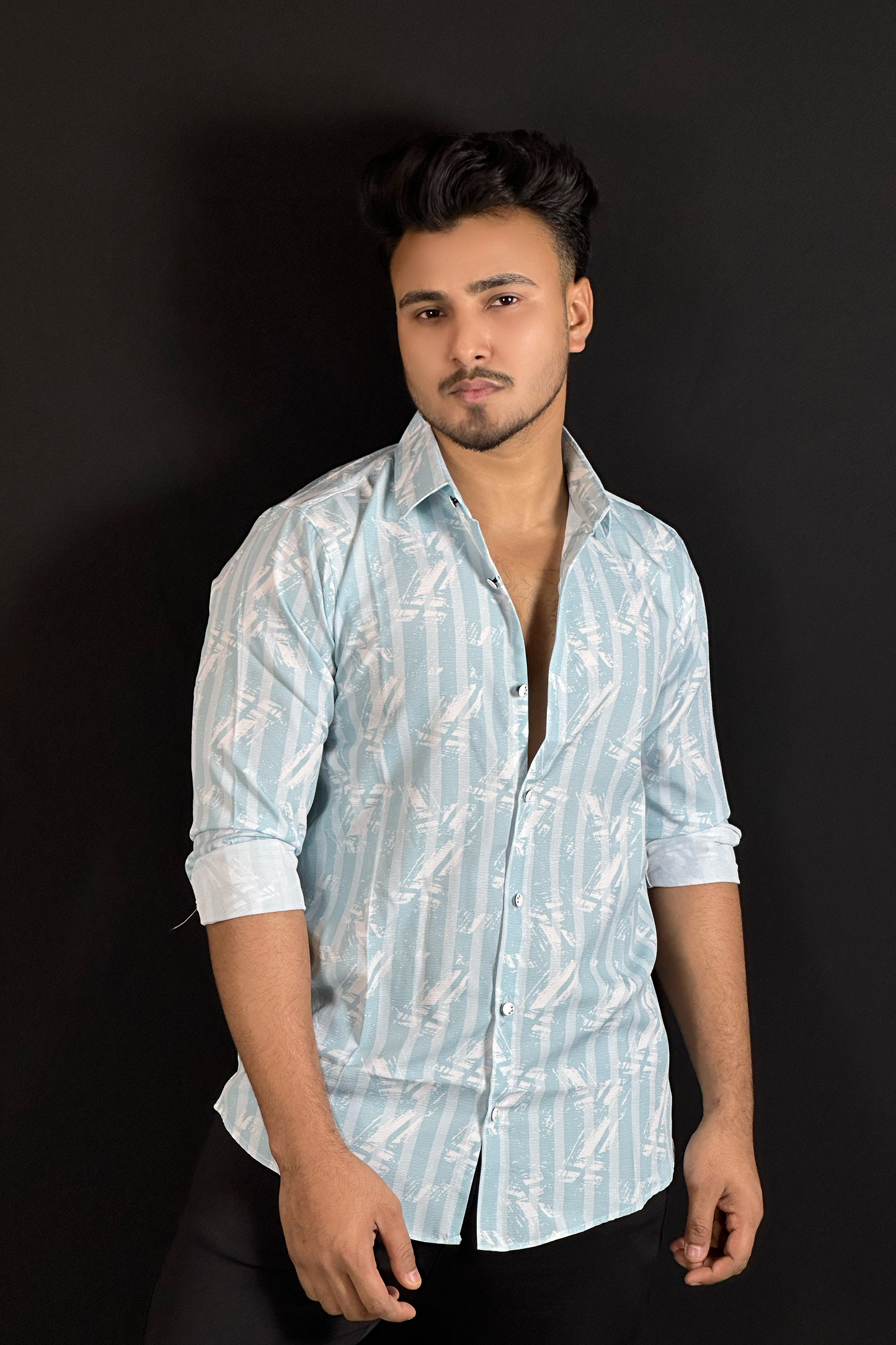 আইস ব্লু প্রিন্টেড শার্ট-Lstripe
