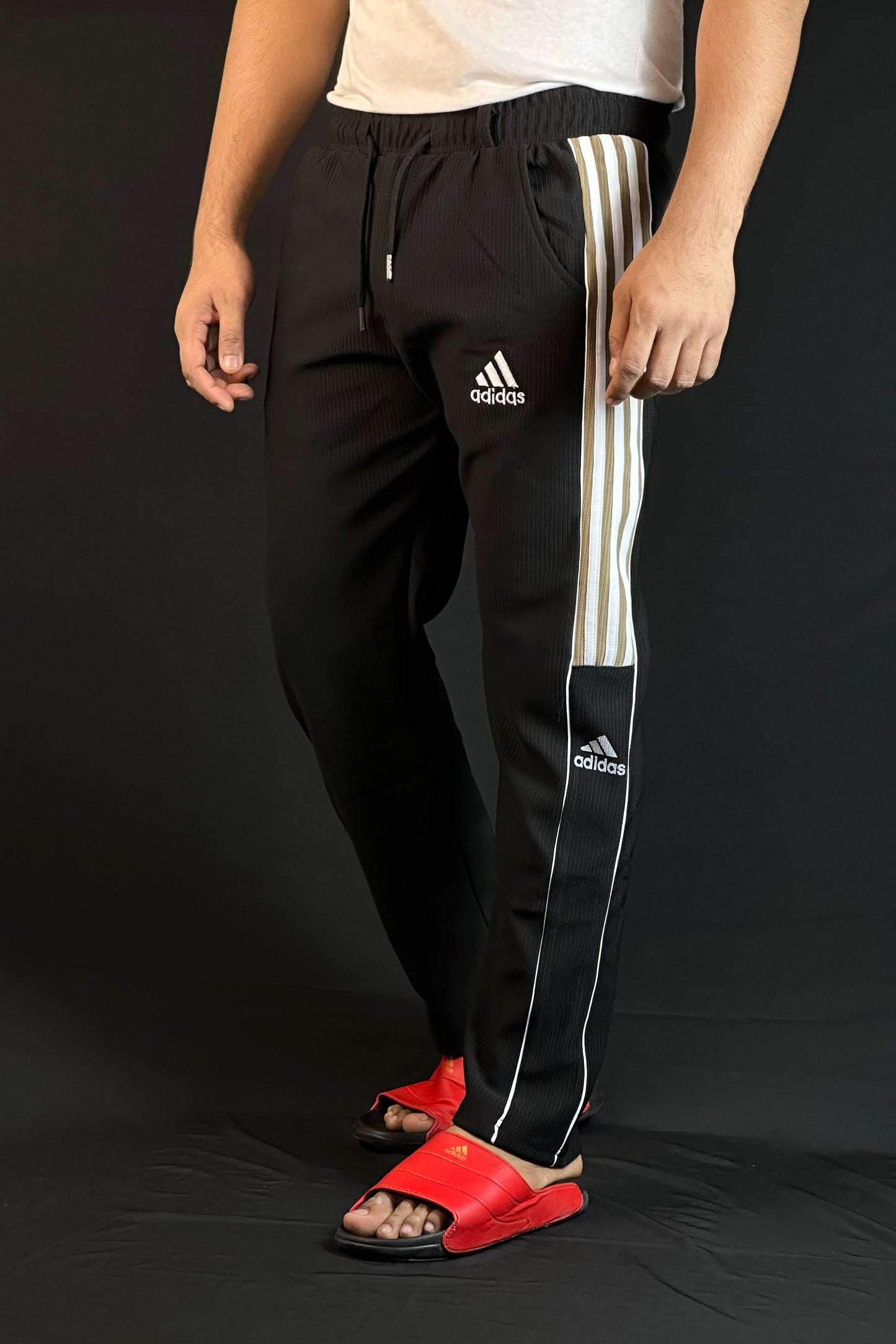 কালো কালার চায়না ট্রাউজার-adidas