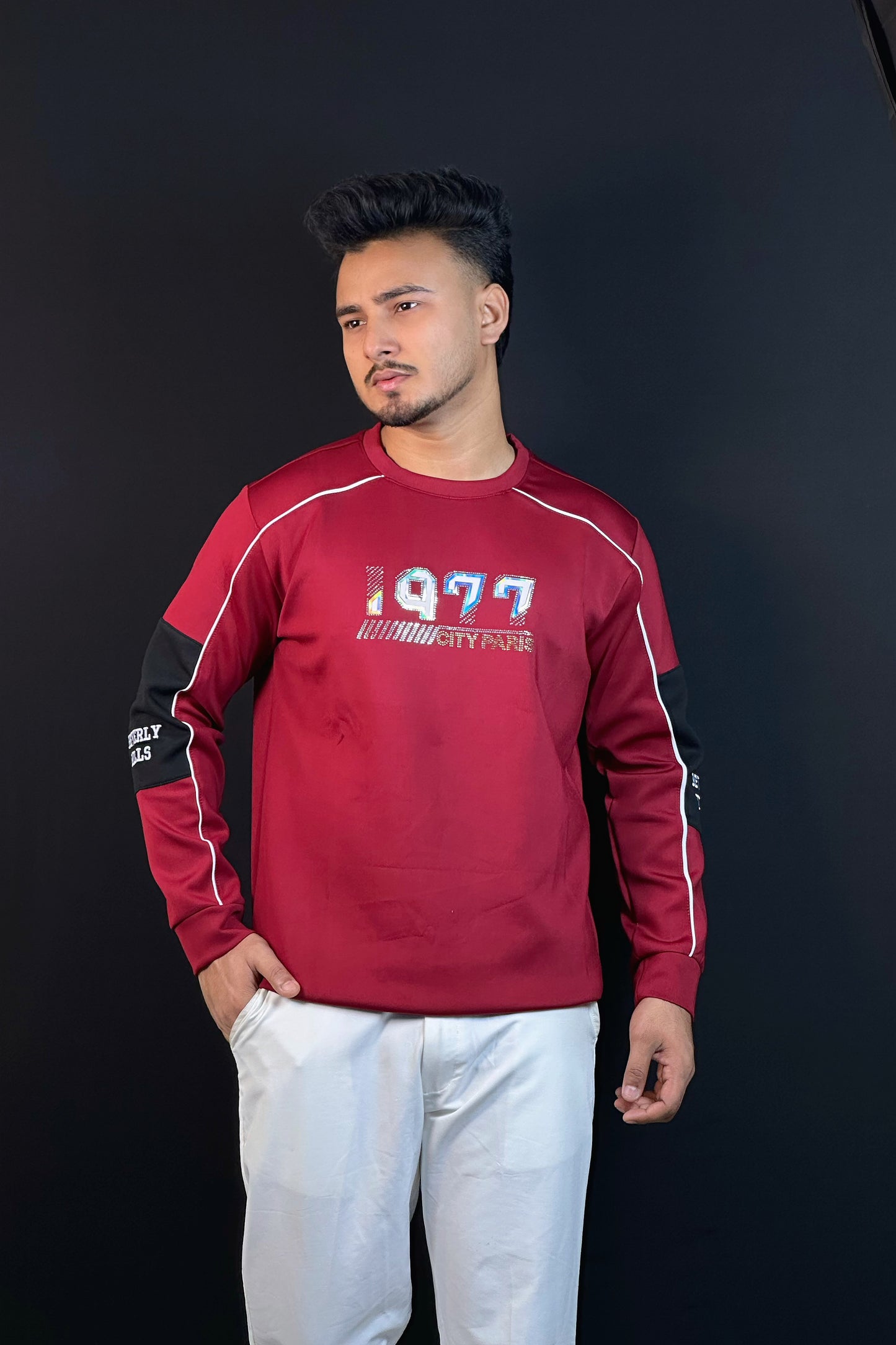 মেরুন কালার সোয়েটশার্ট-1977