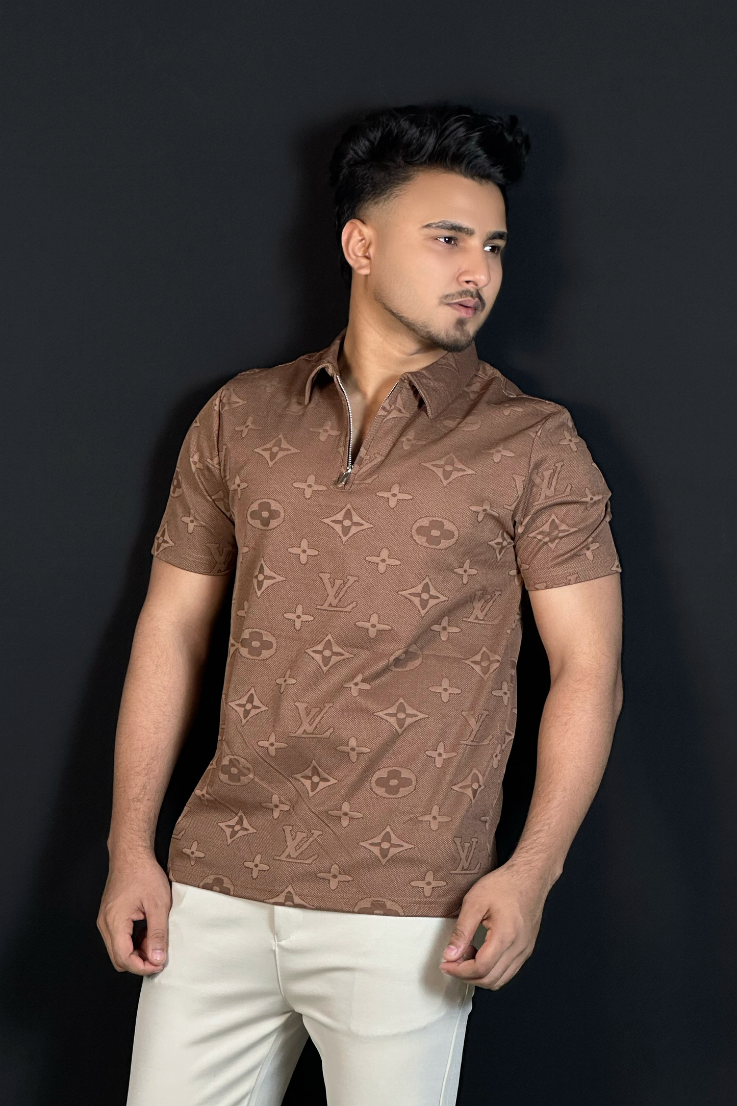 চকোলেট কালার পোলো টি-শার্ট-LV