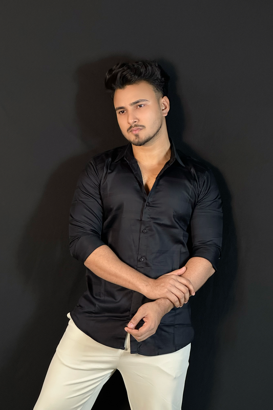 ব্ল্যাক কালার থ্রি স্টাইপ শার্ট