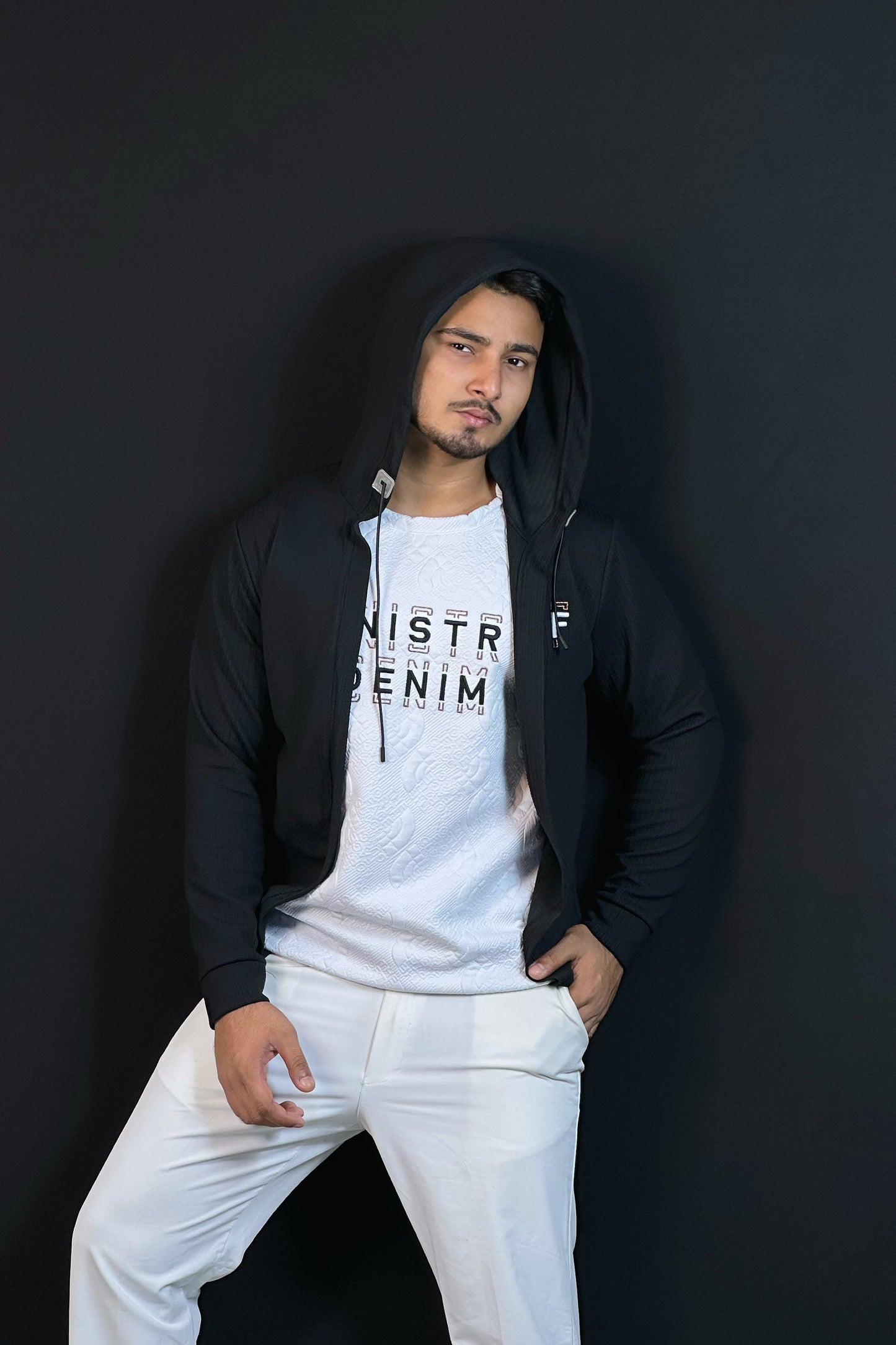 কালো কালার টুপার্ট চায়না হুডি