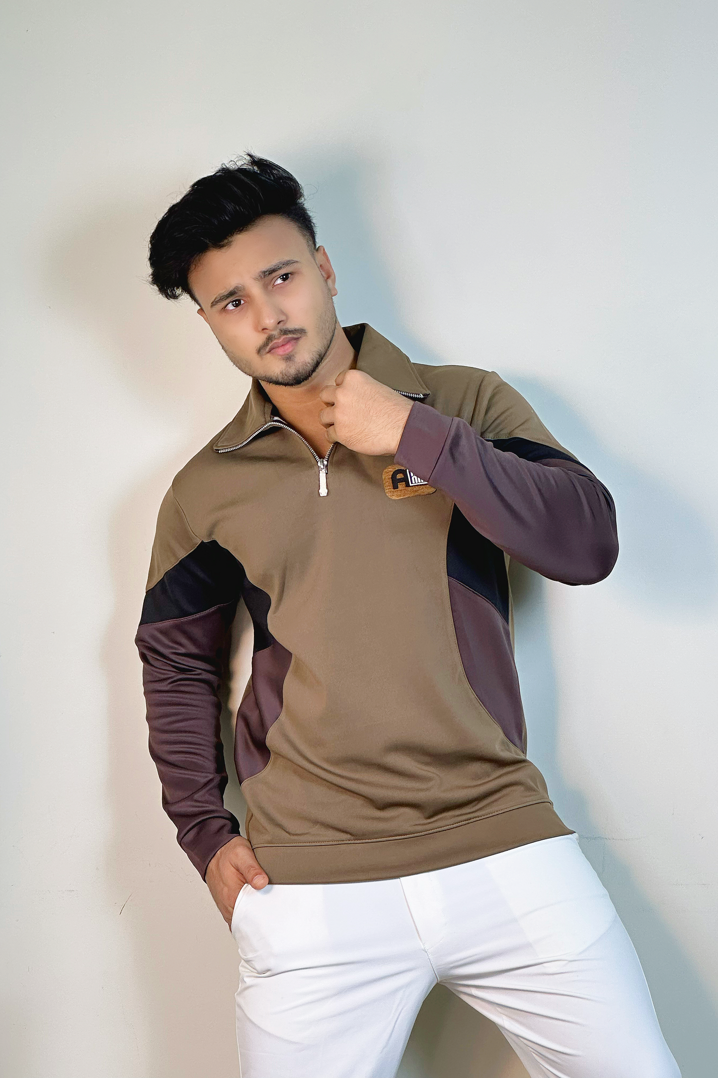 ডার্ক ব্রাউন কালার সোয়েটশার্ট-CONTRAST