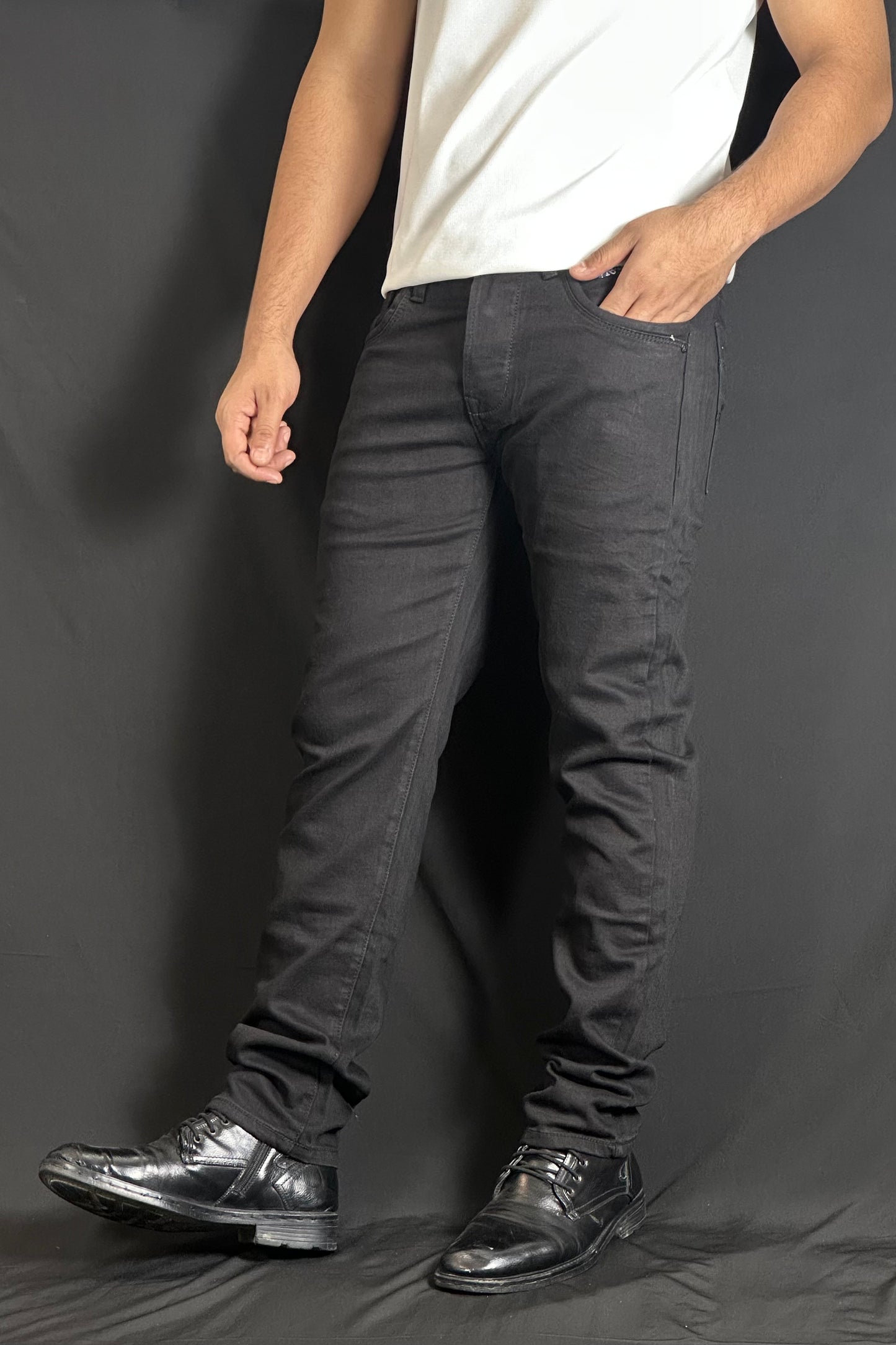 কালো কালার জিন্স প্যান্ট-Plain